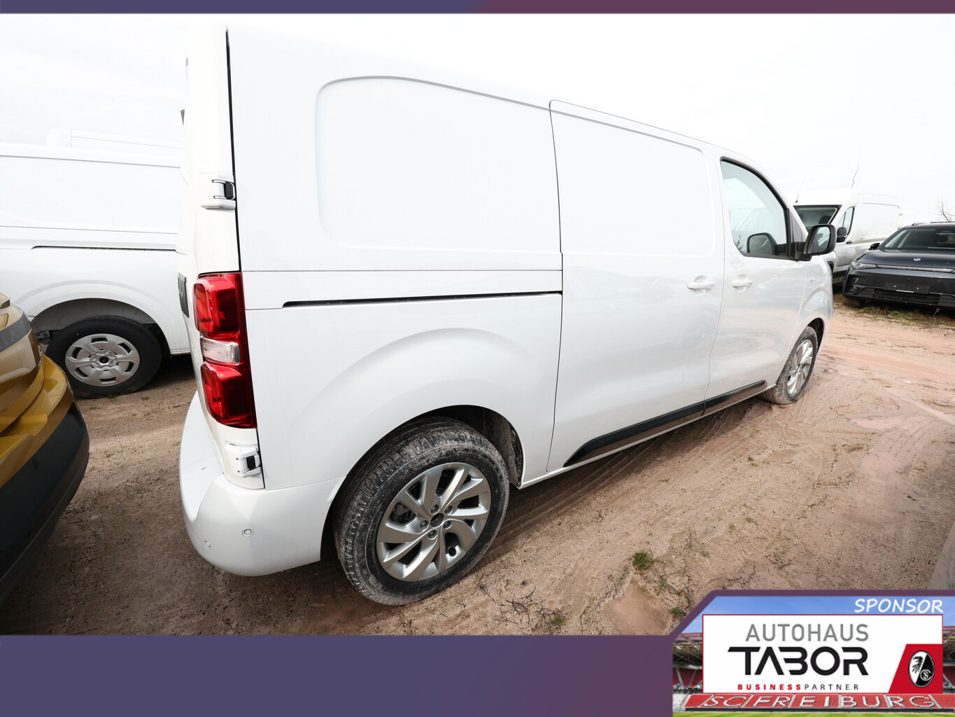 AT AHK ACC Navi Keyl LM17" Kam PDC LED 10" 3