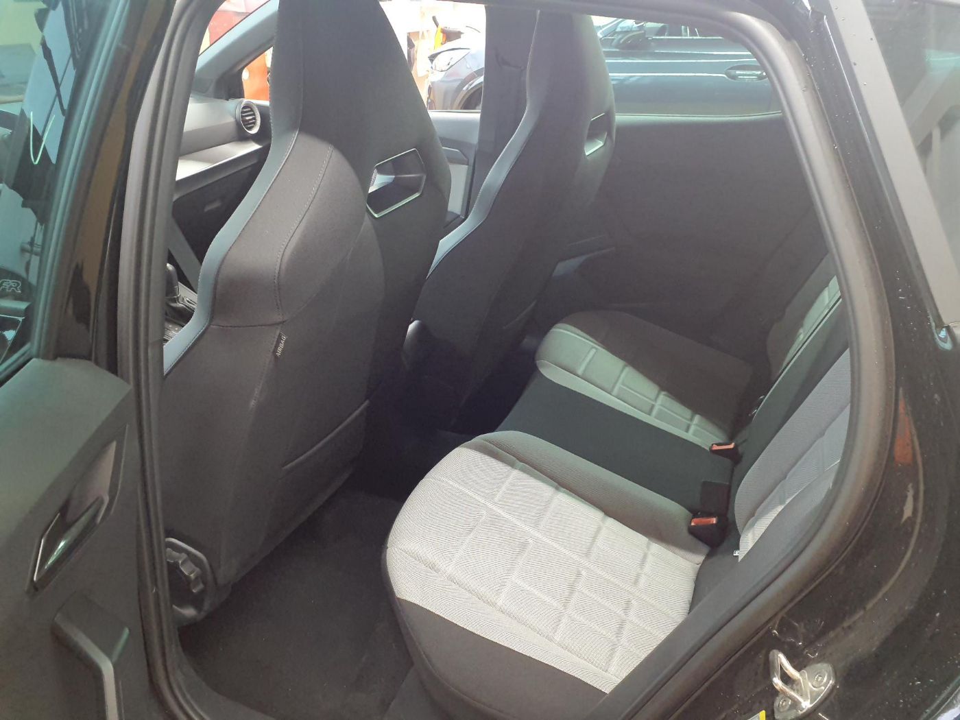 1.0 TSI DSG FR FULL-LED NAVI ACC PDC KAMERA SHZ KEYLESS 5