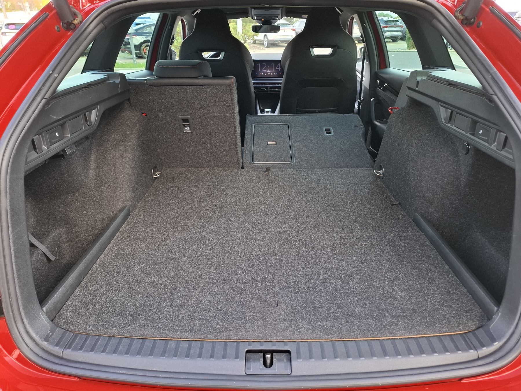 Combi RS iV 1.4 TSI DSG 180 kW Hybrid 11