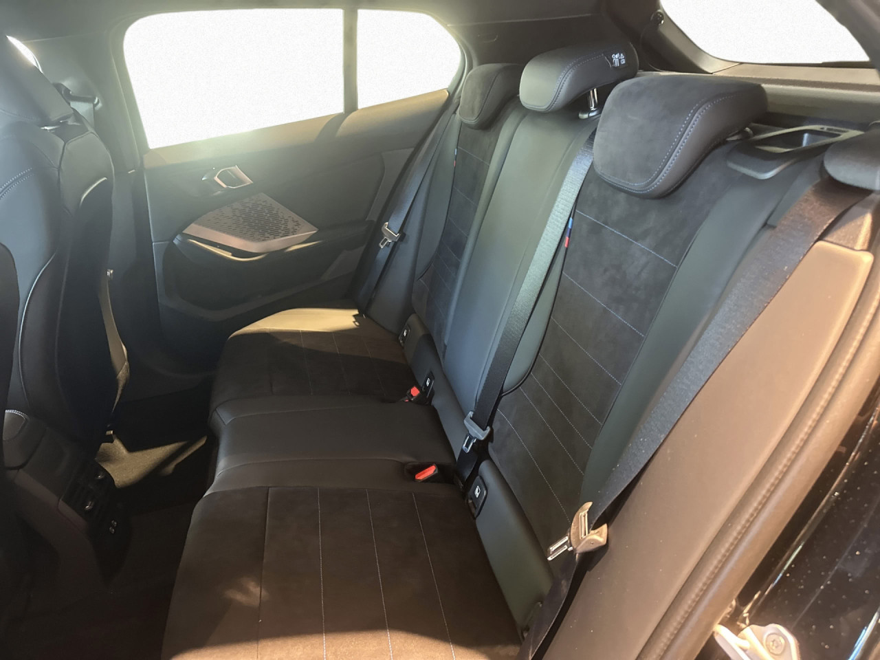 118d M Sport DA RFK DAB SHZ AHK Tempo SpoSi Sportpaket Bluetooth Navi LED Klima PDC el. Fenster 13