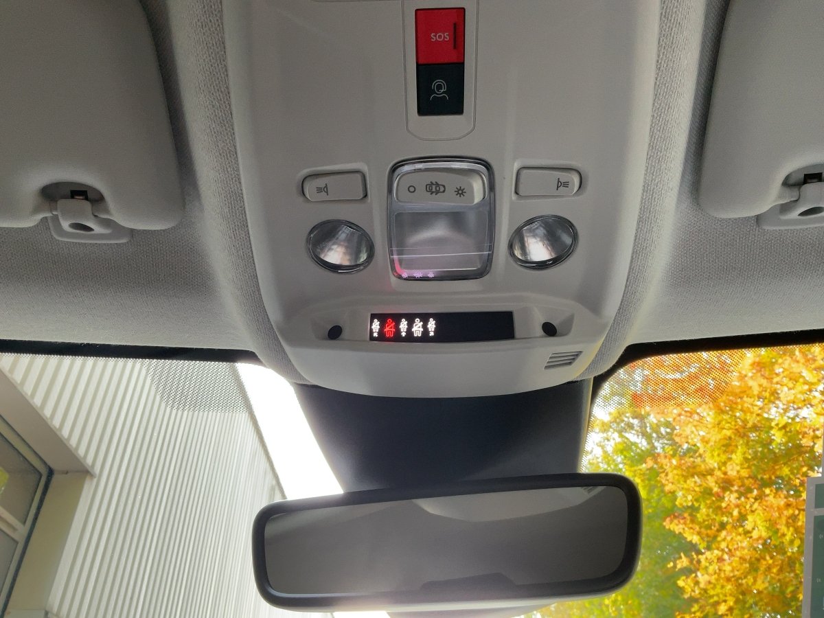 AT8 130 Max HUD/FullLED/Navi/PDC/Kamera 14