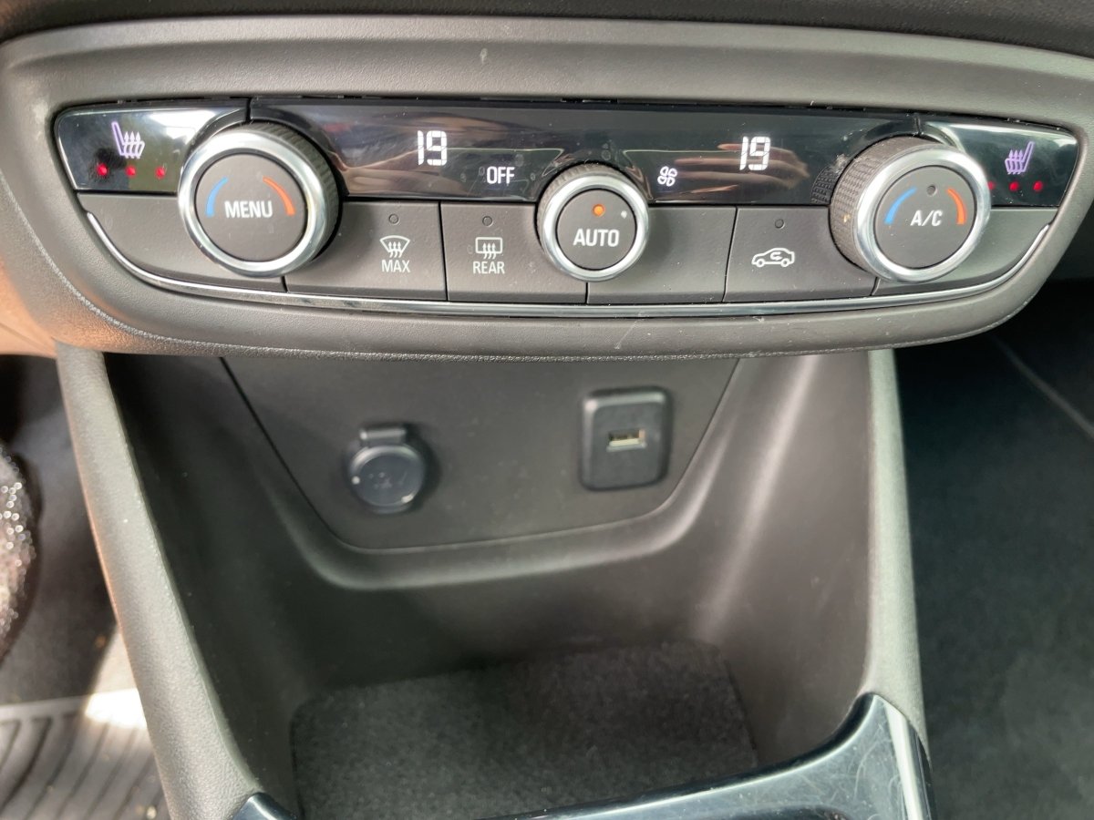 1.2 Elegance LED/SHZ/LHZ/Ergo/Kamera/LM 15