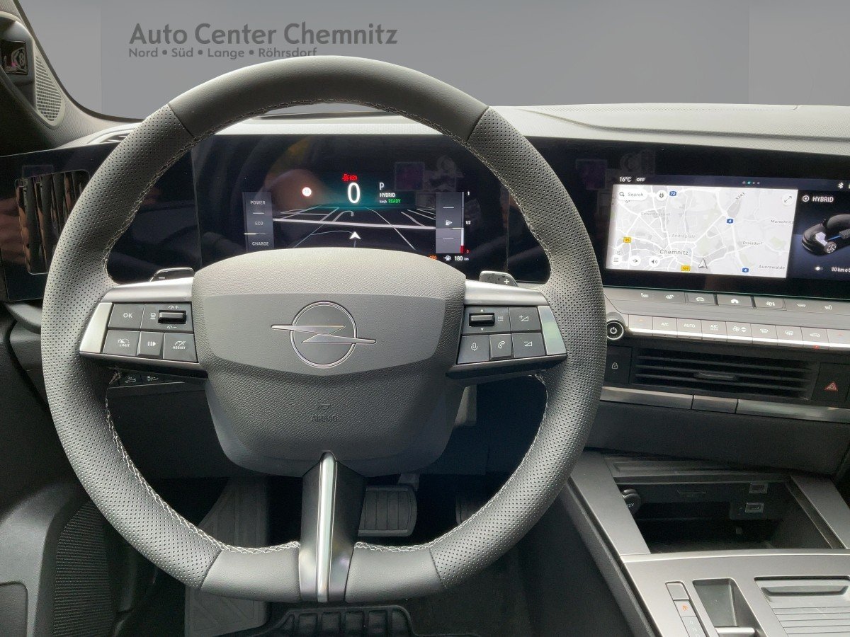 L ST 1.6T Plugin Hybrid Ultimate NAVI+AHZV+KAMERA 10