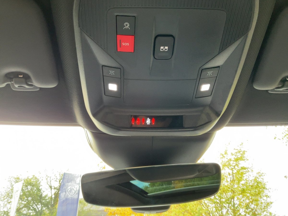 L ST 1.6T Plugin Hybrid Ultimate NAVI+AHZV+KAMERA 12