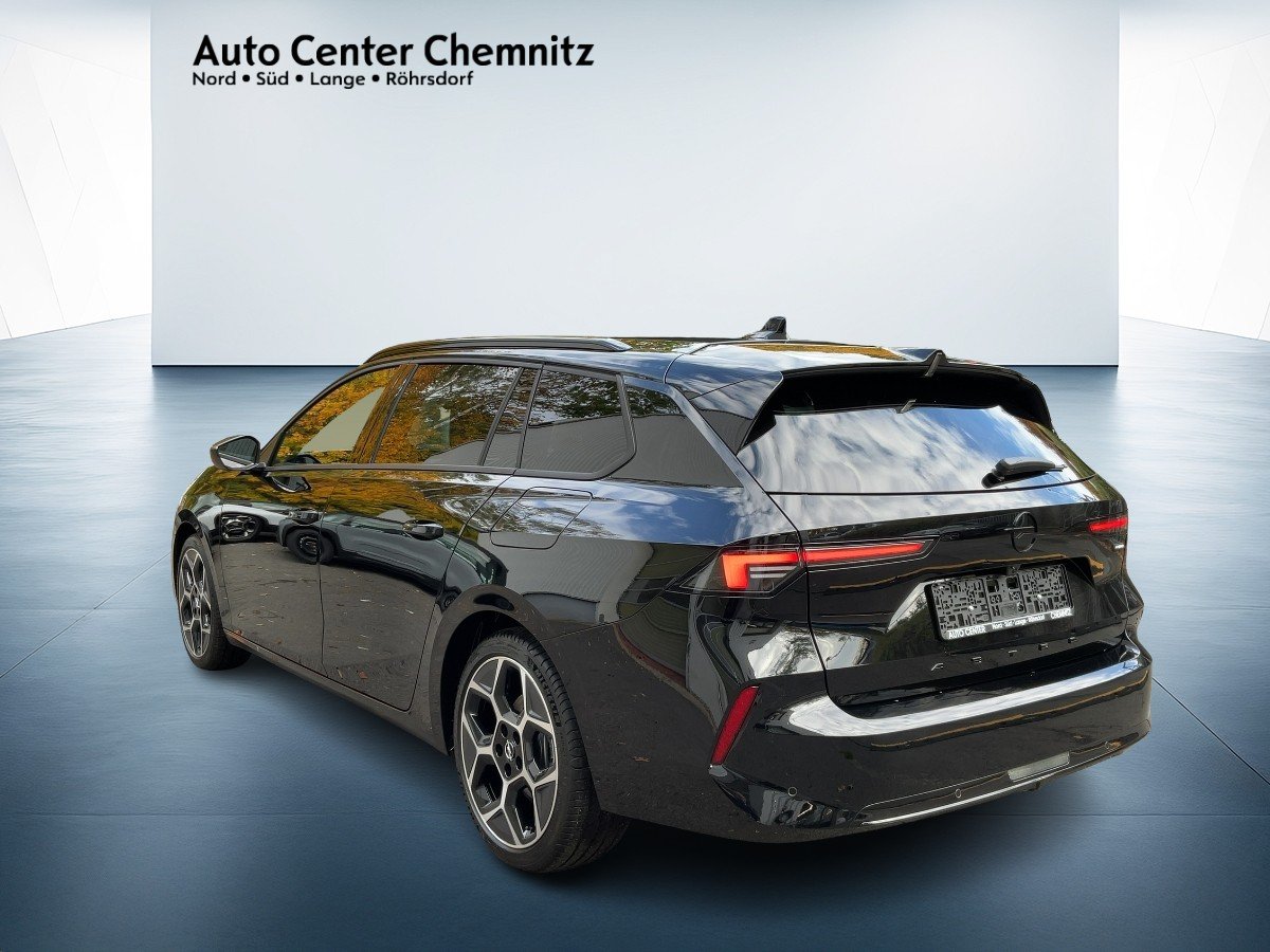 L ST 1.6T Plugin Hybrid Ultimate NAVI+AHZV+KAMERA 2