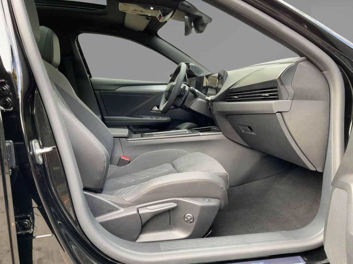 L ST 1.6T Plugin Hybrid Ultimate NAVI+AHZV+KAMERA 7