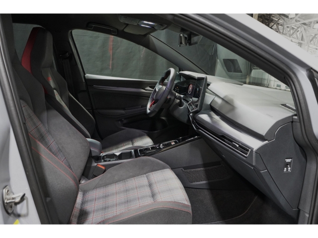 2.0 TSI DSG DCC IQ.LIGHT AHK 3