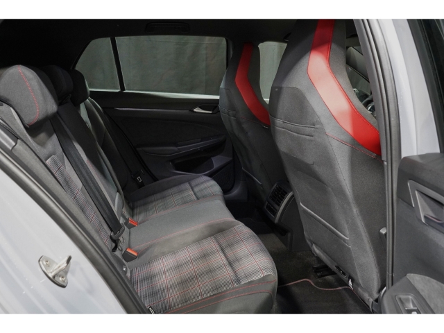 2.0 TSI DSG DCC IQ.LIGHT AHK 8