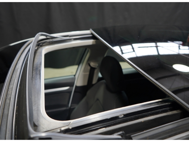 Life 2.0 TDI AHK Fahrschulfahrzeug MatrixLED 12