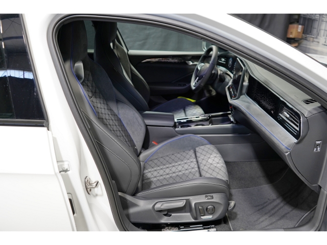 R-Line 2.0 TDI DSG Pano AHK Matrix 5