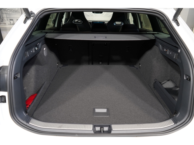 R-Line 2.0 TDI DSG Pano AHK Matrix 11