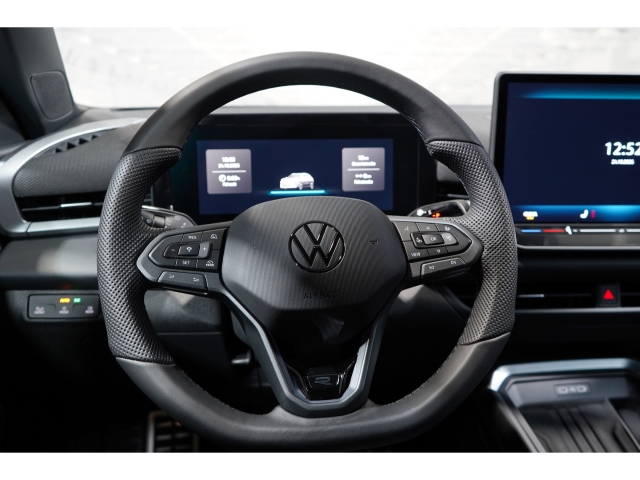 R-Line 1.5 eTSI OPF DSG Black Style IQ.LIGHT 7
