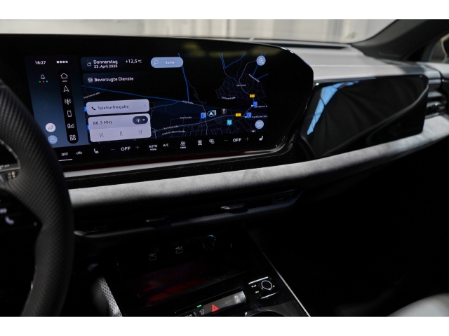 Avant e-hybrid quattro S line AHK 360 ACC 9