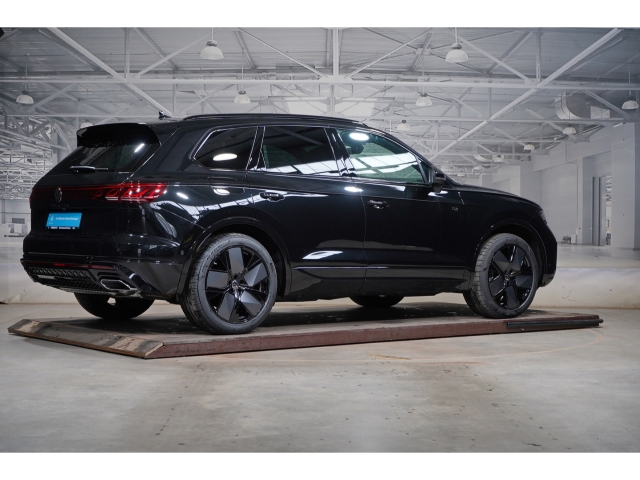 R-Line 3.0 TDI 360 Pano AHK 4