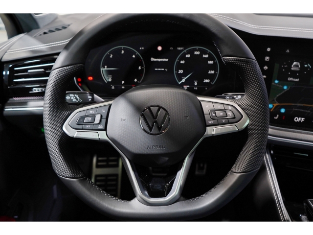 R-Line 3.0 TDI 360 Pano AHK 7