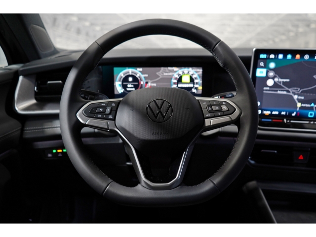 Life 2.0 l TDI SCR 360 ACC AHK 8