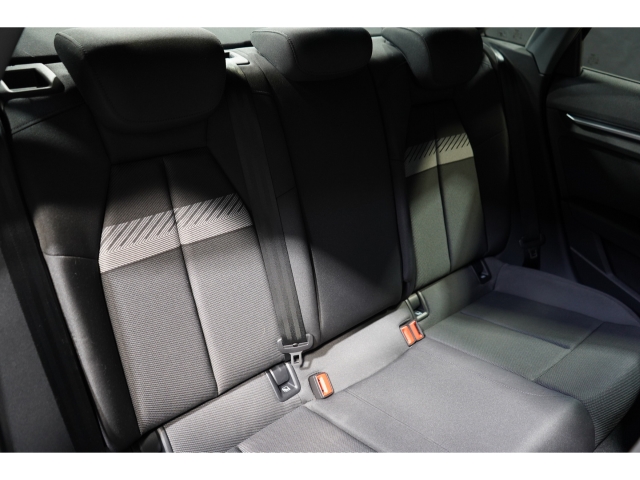 Limousine S line 30 TFSI tronic AHK Kamera AC 11
