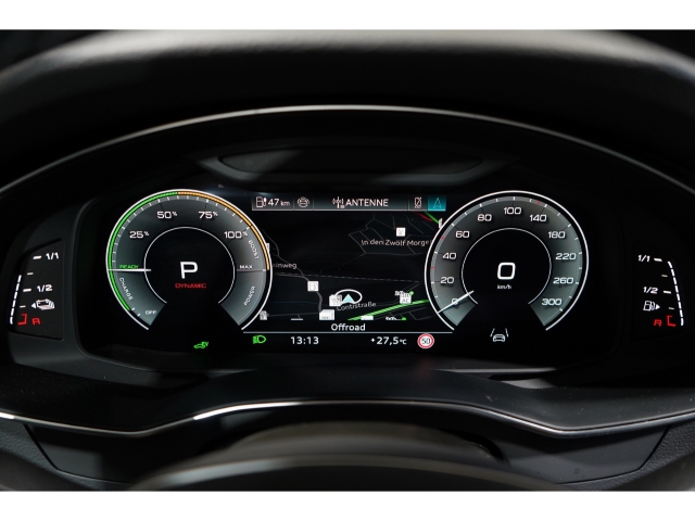 Avant advanced 50 TFSIe quattro HD Matrix ACC 8