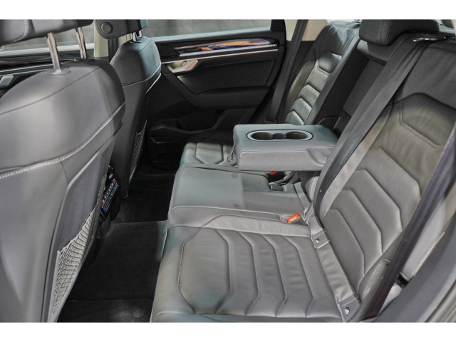 3.0 TDI tiptronic 4M AHK Navi Kamera 19 Zo 11