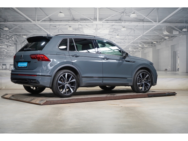 R-Line 2.0 TDI 4M AHK Kamera 20-Zoll 3
