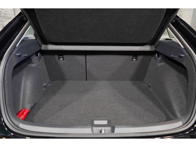 Energy 1.0 TSI DSG Ganzjahresreifen Rear Vie