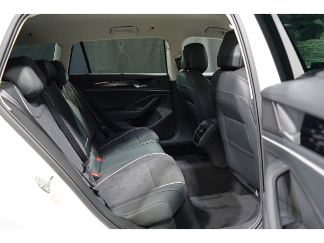 2.0 TDI DSG Elegance AHK IQ.DRIVE 10