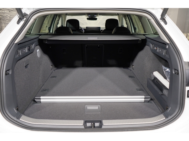 2.0 TDI DSG Elegance AHK IQ.DRIVE 11