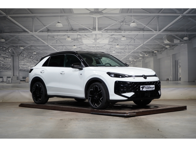R-Line 1.5 eTSI OPF DSG Black Style IQ.LIGHT 4