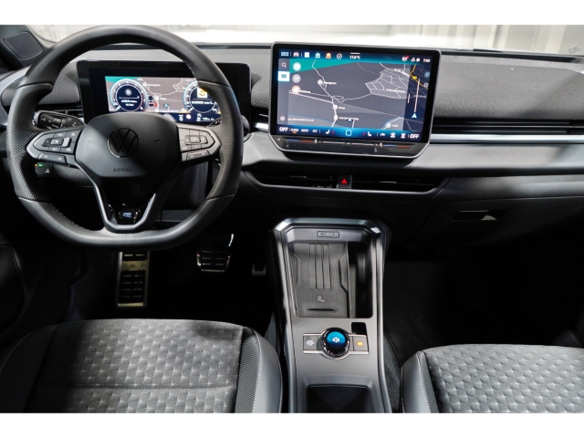 R-Line 1.5 eTSI OPF DSG Black Style IQ.LIGHT 6