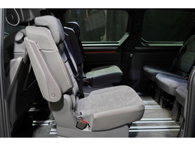 Life 1.5 eHybrid FACELIFT AHK Harman K 11