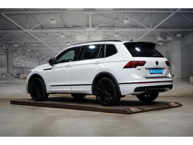 2.0 TSI 4M R-Line Black Style Head 2