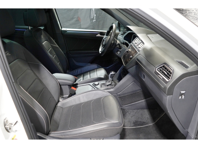 2.0 TSI 4M R-Line Black Style Head 5
