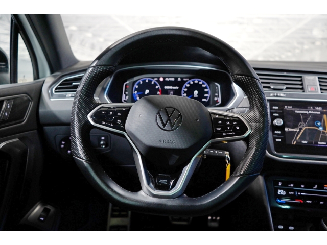 2.0 TSI 4M R-Line Black Style Head 7