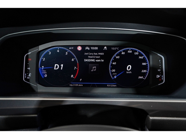 2.0 TSI 4M R-Line Black Style Head 8