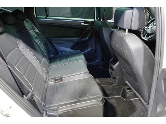 2.0 TSI 4M R-Line Black Style Head 10