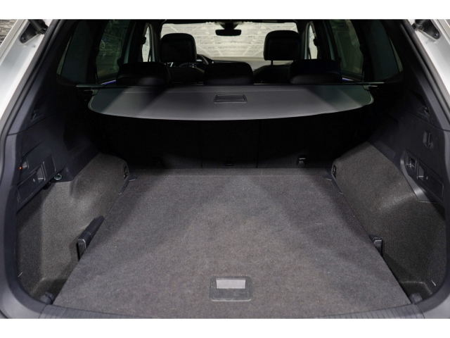 2.0 TSI 4M R-Line Black Style Head 11