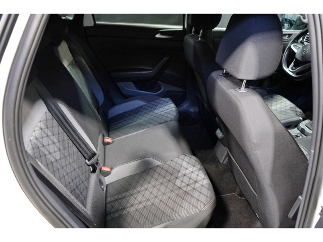 R-Line 1.5 TSI Black Style ACC IQ.LIGHT 10