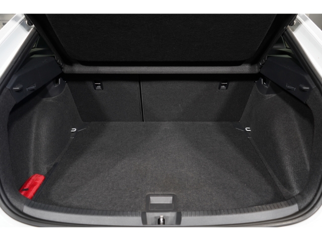 R-Line 1.5 TSI Black Style ACC IQ.LIGHT 11