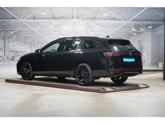 R-Line 2,0TDI Black Style IQ.LIGHT 2