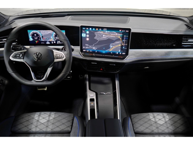 R-Line 2,0TDI Black Style IQ.LIGHT 6