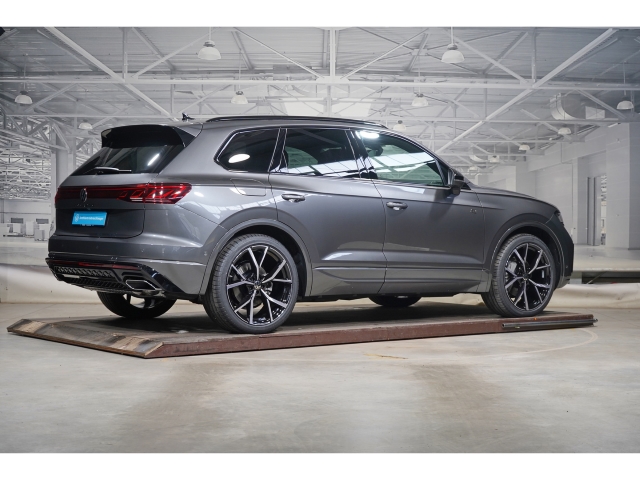 R-Line 3.0 TDI 4M Pano 360 Kamera HuD 22 3