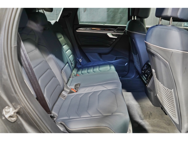 R-Line 3.0 TDI 4M Pano 360 Kamera HuD 22 10