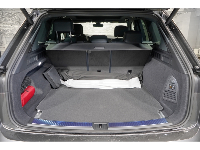 R-Line 3.0 TDI 4M Pano 360 Kamera HuD 22 11
