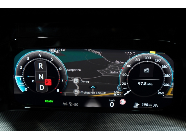 R-Line 1.5 eTSI DSG AHK Matrix Panora 8