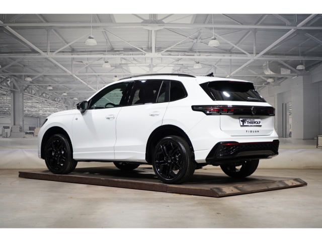 R-Line 2.0 TDI SCR DSG 4MOTION Black Style
