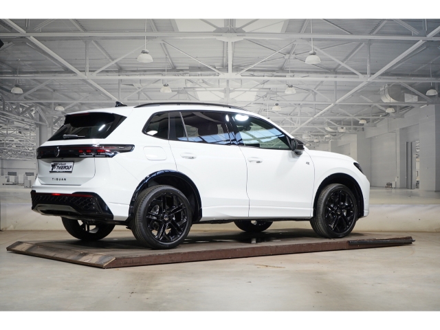 R-Line 2.0 TDI SCR DSG 4MOTION Black Style