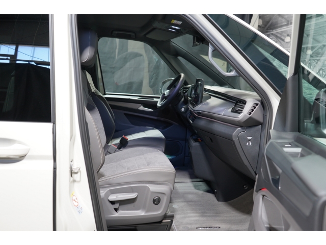 2.0 TDI DSG Generation AHK IQ.LIGHT 5
