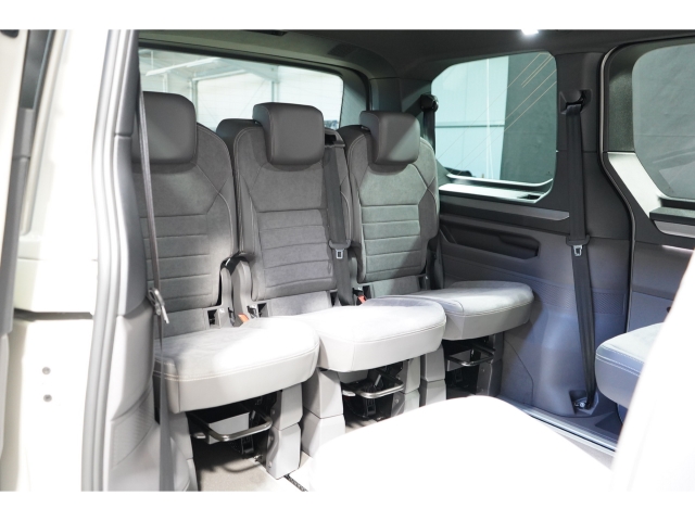 2.0 TDI DSG Generation AHK IQ.LIGHT 11