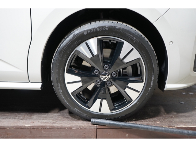 2.0 TDI DSG Generation AHK IQ.LIGHT 15