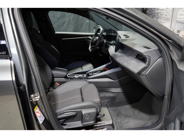 Sportback S line TFSI Tech+ PANO SONOS 5